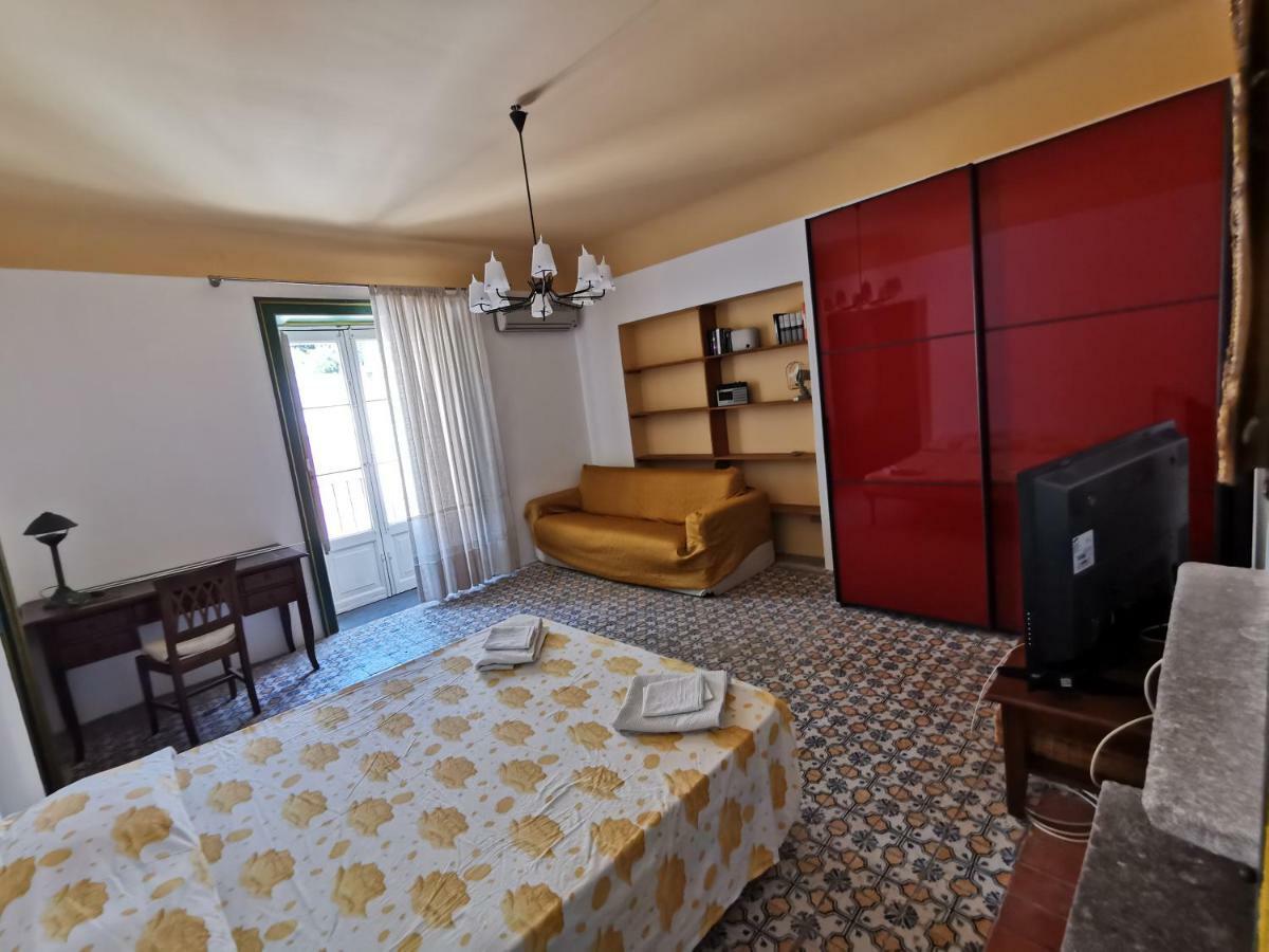 Morfeo33 Appartement Lipari  Buitenkant foto